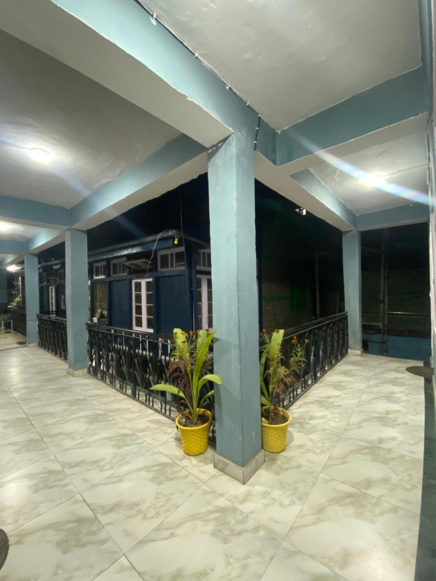 The Prasher Lodge Mall Road Manali Eksteriør billede