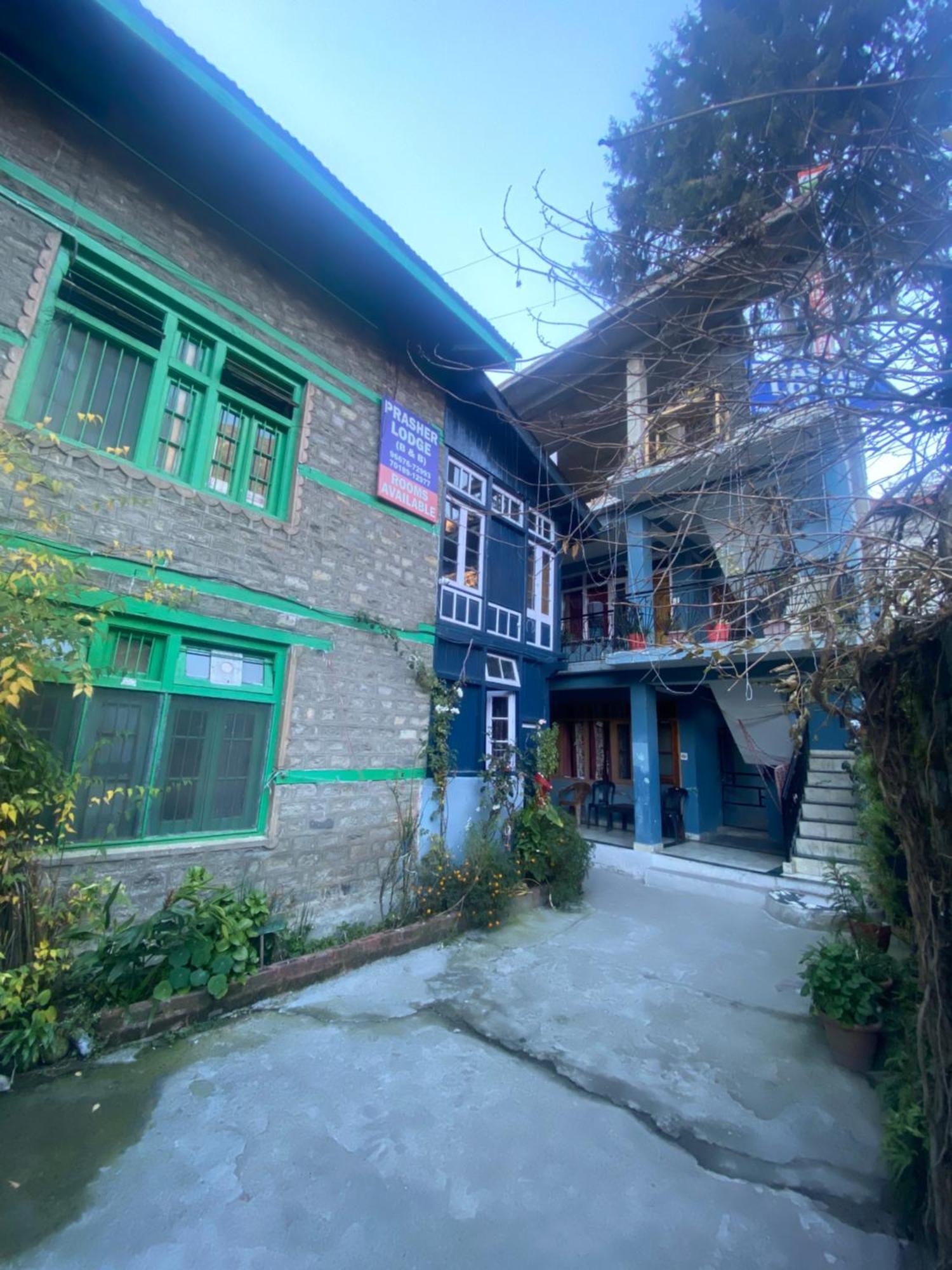 The Prasher Lodge Mall Road Manali Eksteriør billede