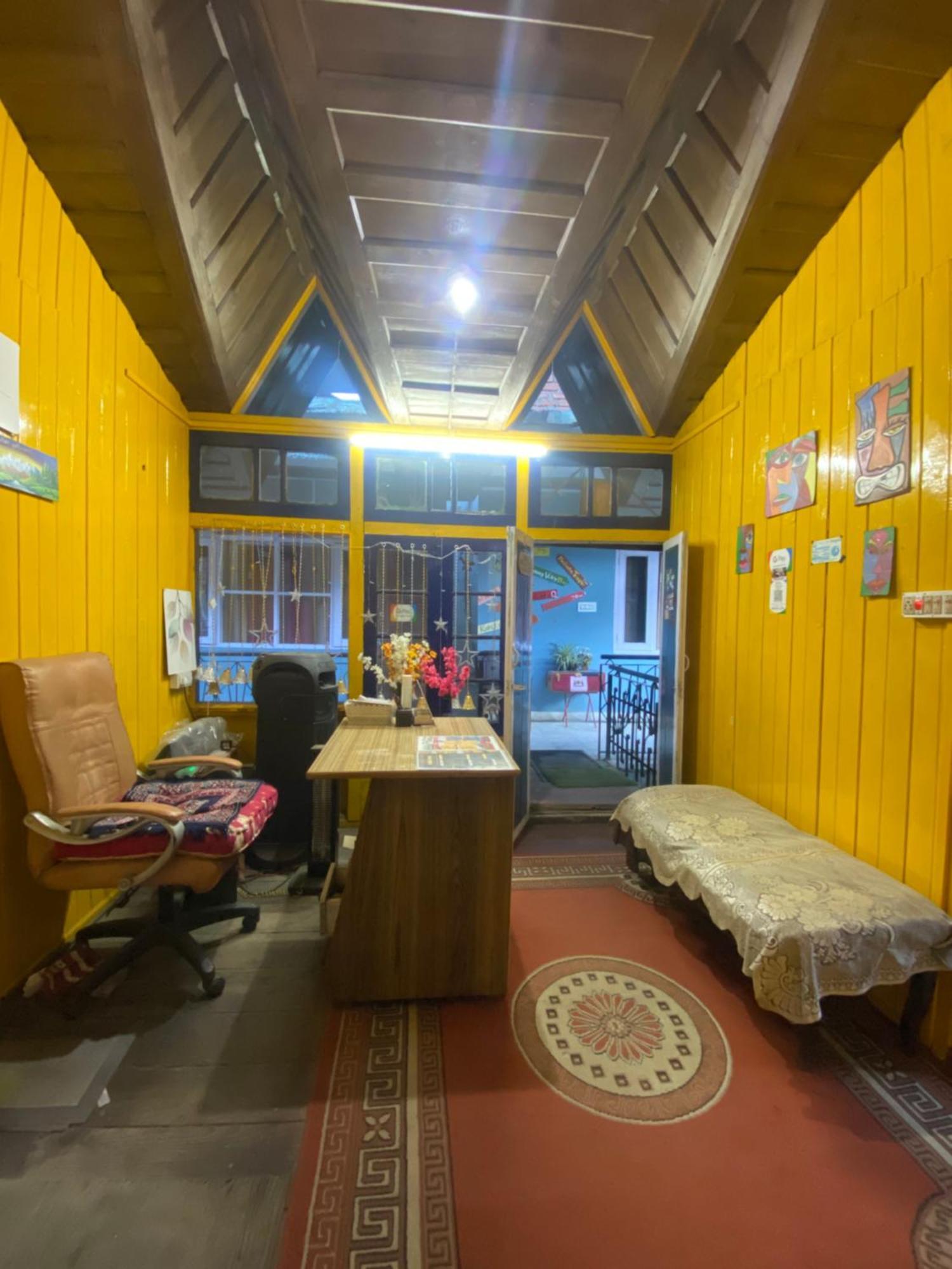 The Prasher Lodge Mall Road Manali Eksteriør billede